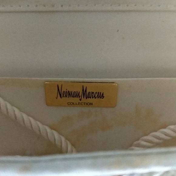 Vintage neiman marcus clutch - Picture 3 of 9